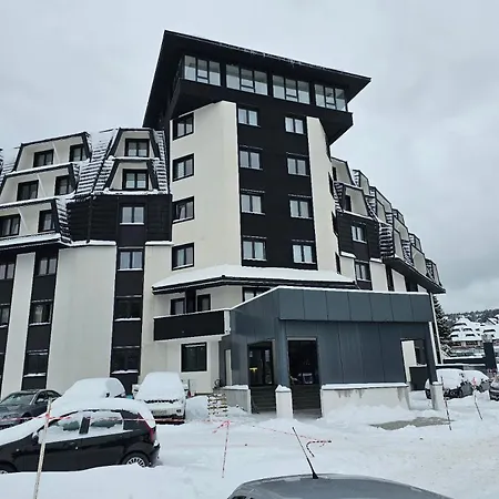 Leone Suncana Planina アパート コパオニク